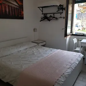 Metro B Fronte Metro Bed and breakfast