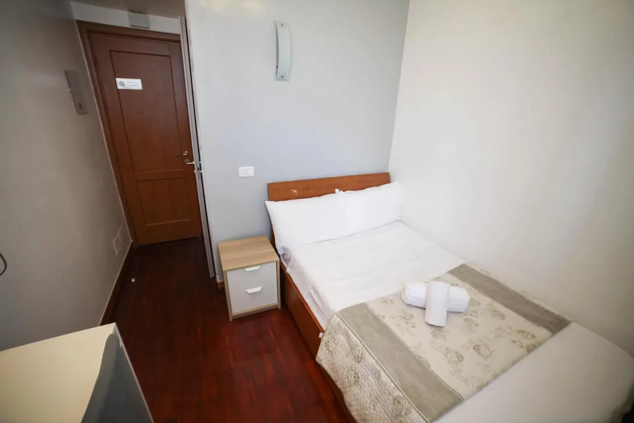 Kaydee Guesthouse Roma Italia